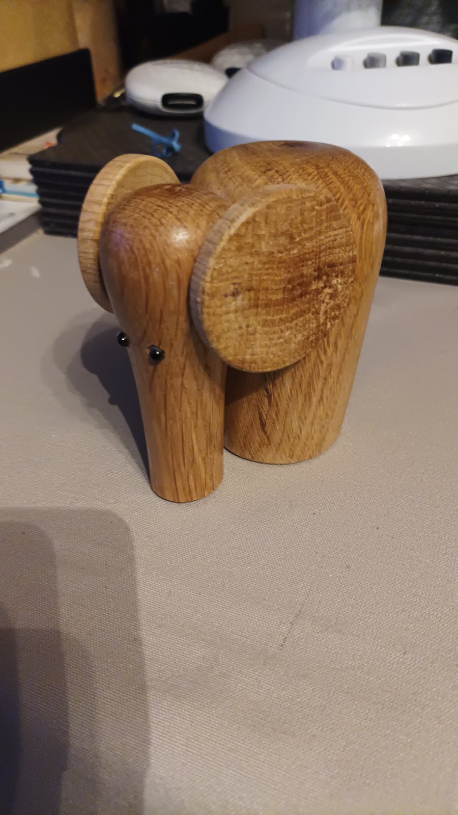 Wooden elephant 