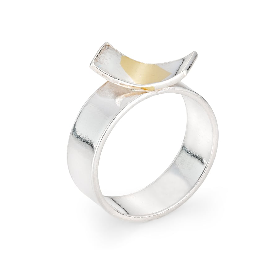 Gaudi by Fedha - polished sterling silver ring with Keum Boo detailing