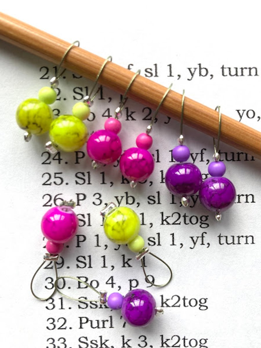 Loop stitch markers bright marbled beads set of 6