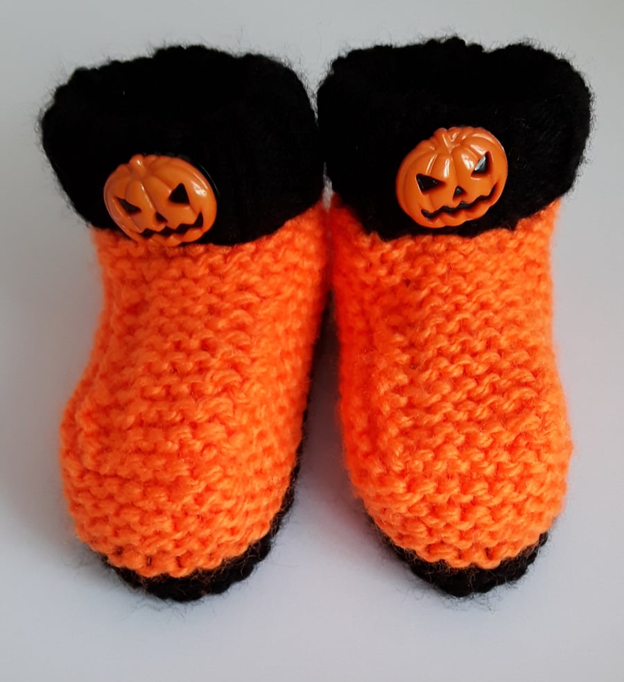 Halloween pumpkin knitted baby booties, premature newborn reborn 