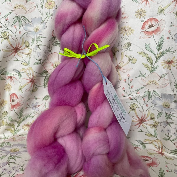 Dyed wool tops roving for spinning - 100g
