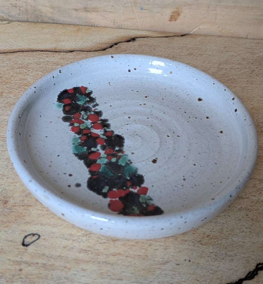 Olive or trinket dish (heavy speckles red blue)