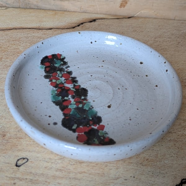 Olive or trinket dish (heavy speckles red blue)