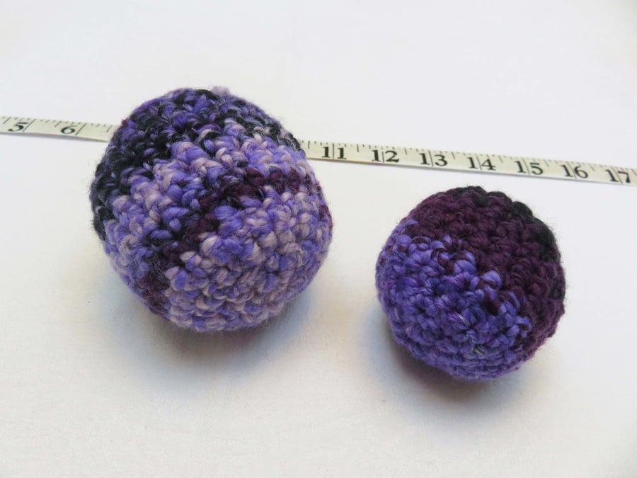 Purple crochet cat toy balls