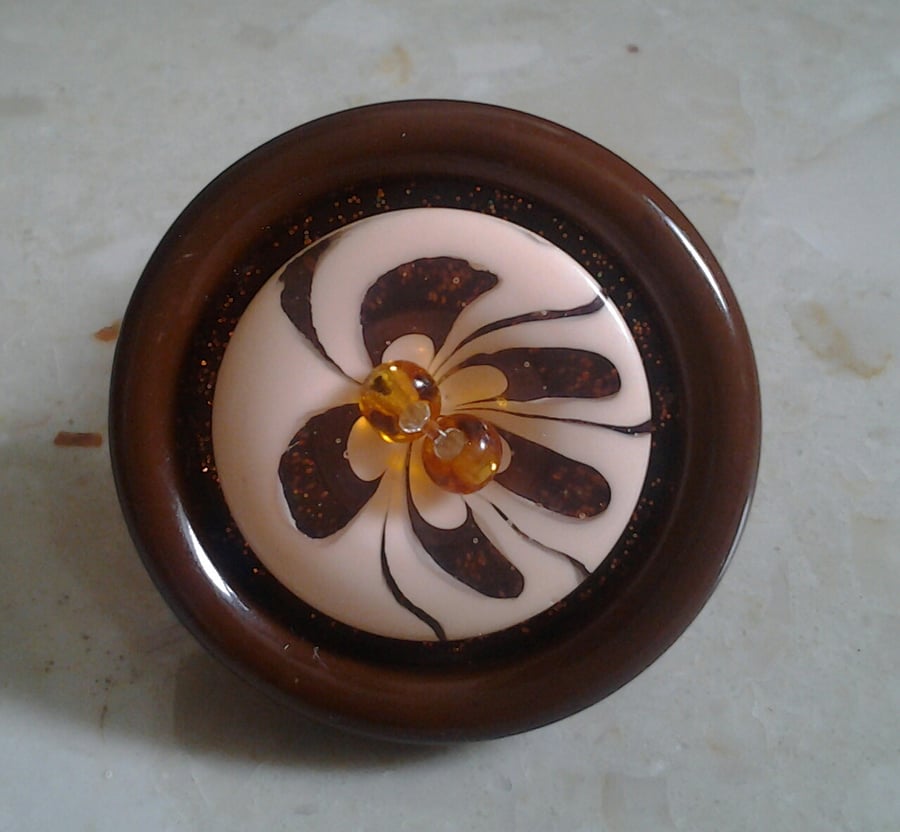 Elasticated Button Ring