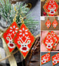 Handmade Christmas reindeer beadwork earrings in red and white - Image 4