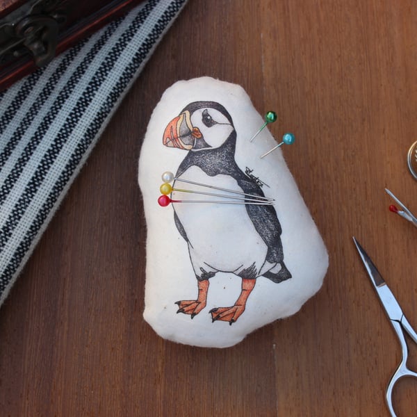 Puffin Welsh Tweed Magnetic Pin Cushion - Bird Plush Needle Minder Gift
