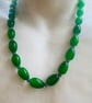 Green glass teardrop beaded necklace  - Image 3