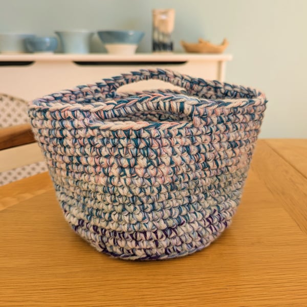 Summer seconds - Crochet project bag in blue, teal and purple yarns
