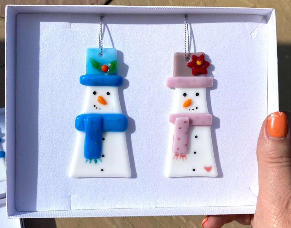 Mr and Mrs snowman , fused glass Christmas decorations in gift box 