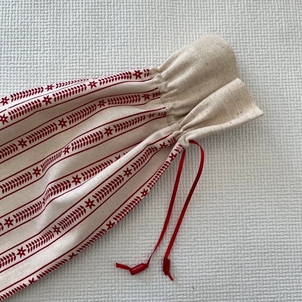 Scandi Style Red and White Drawstring Bottle Bag