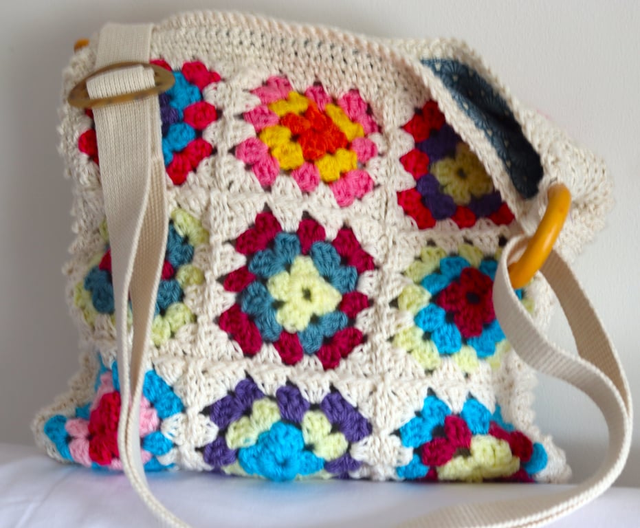 Cream granny square shoulder bag