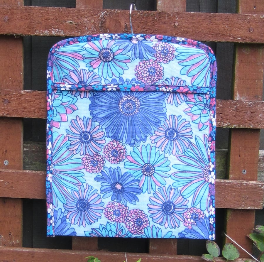 Retro 1970s Blue Floral Peg Bag