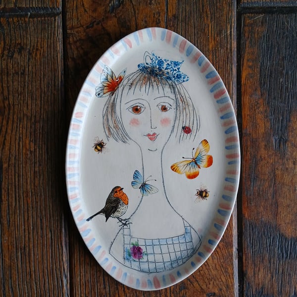 Figurative shallow dish. 