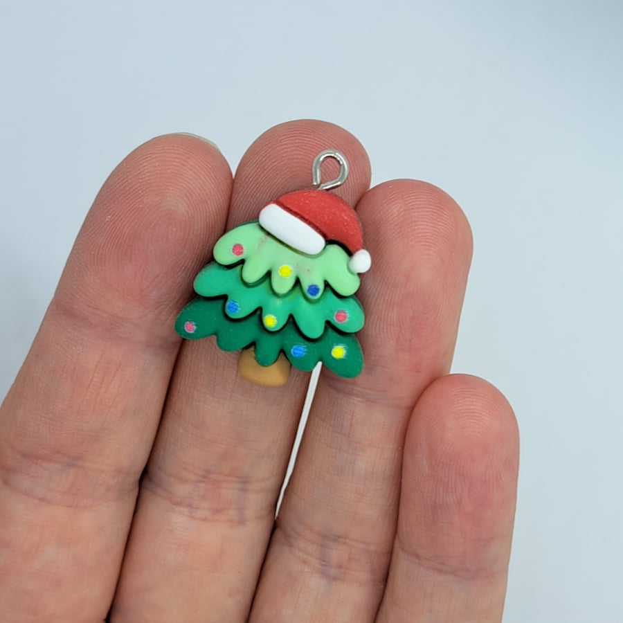 5 Christmas Tree Pendants, resin pendant, Christmas pendant for earrings, C185