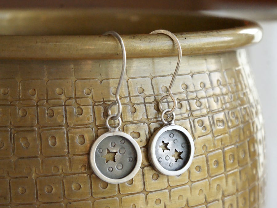 Little silver star mismatched drop earrings