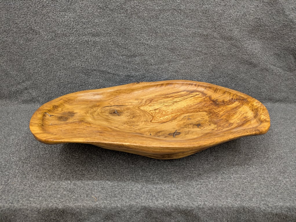 Beautiful large oak hand carved fruit bowl 