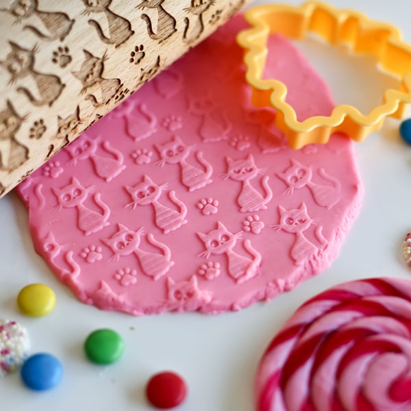 Cats Style 1  pattern embossing wooden rolling pin, laser engraved.