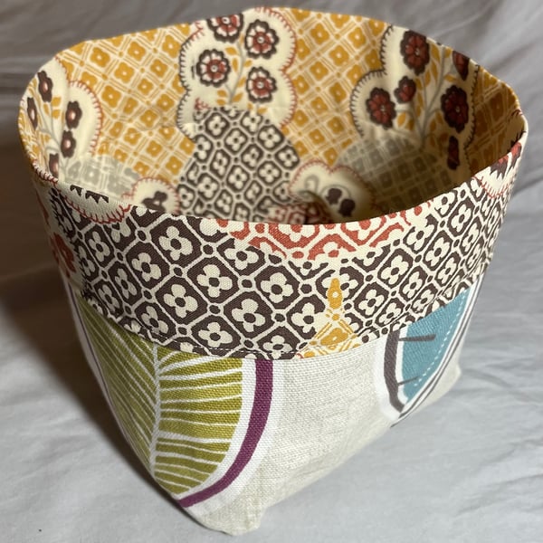Fabric storage tub