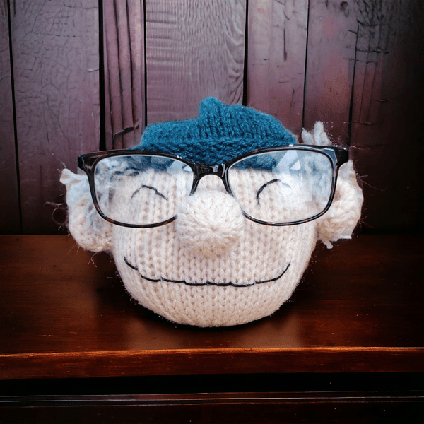 Hand knitted old man reading glasses stand holder eyewear sunglasses 