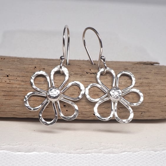 Silver Daisy Earrings, Silver Flower Drop Earrings, Wedding flower Jewellery