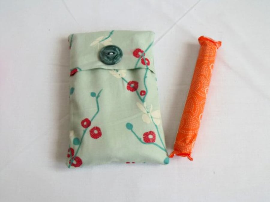 green cotton tampon holder, discrete tampax pouch for your bag