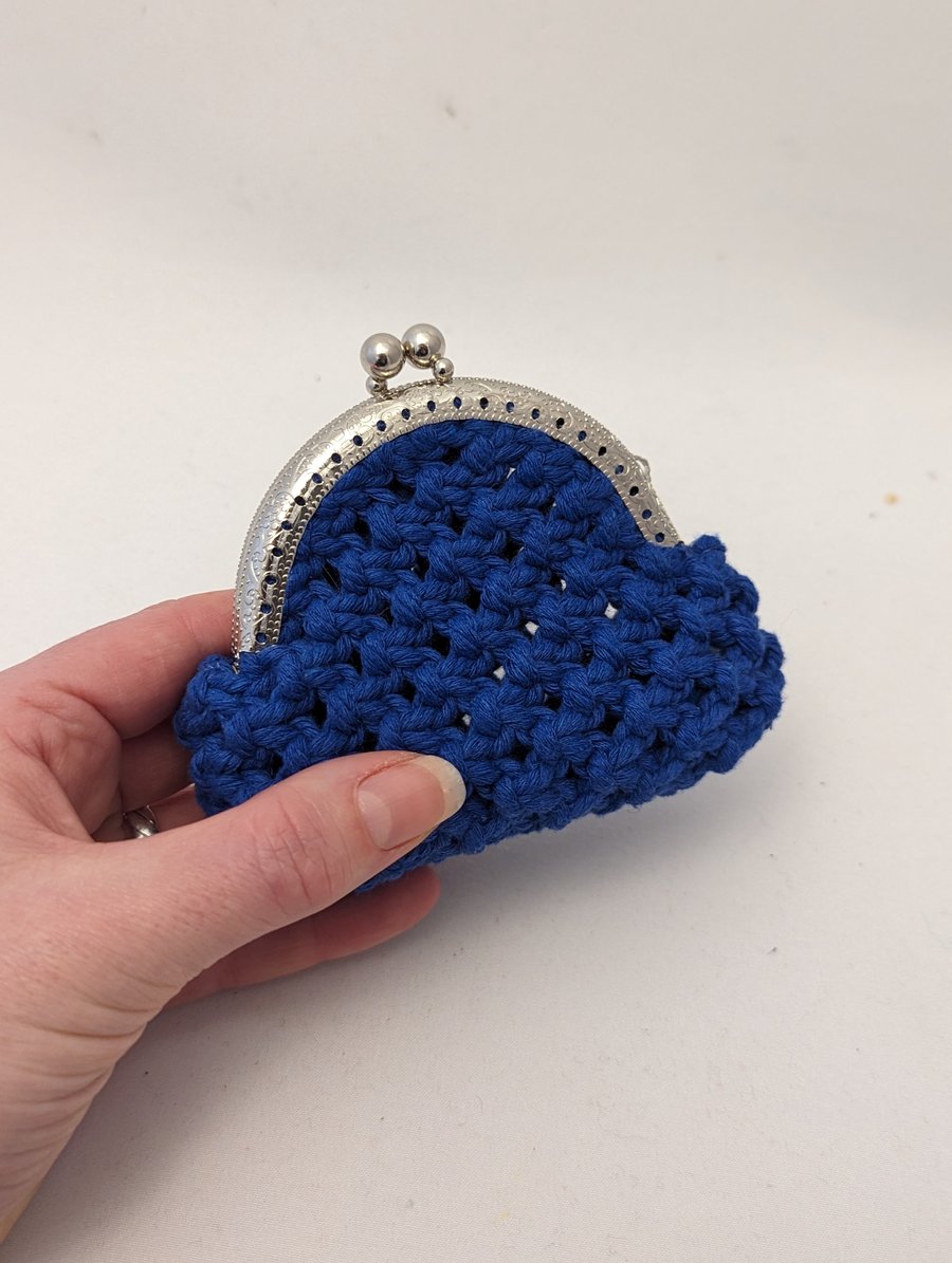 Small macrame coin purse - royal blue
