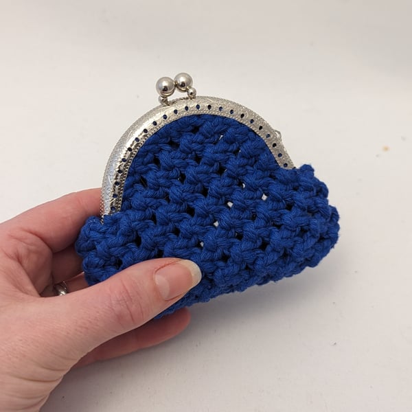 Small macrame coin purse - royal blue
