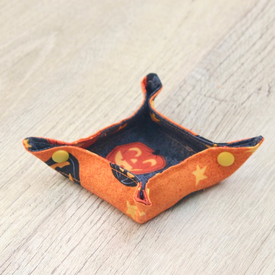 Small storage box featuring Pumpkins and Stars