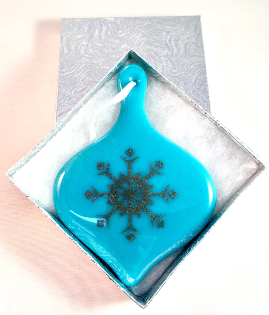 Light Blue & Silver Snowflake Fused Glass  Christmas Tree Bauble Decoration 