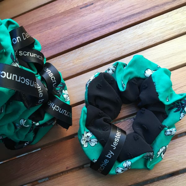 Frankenscrunchie - medium size, full scrunch!