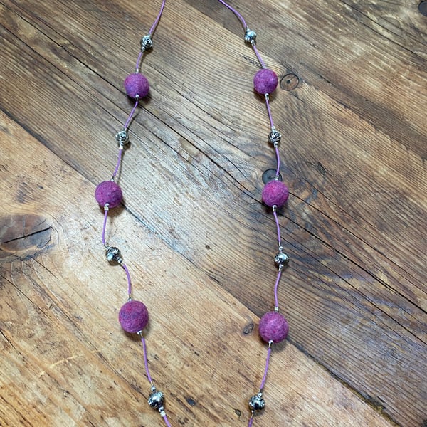 Felt Necklace. (738)
