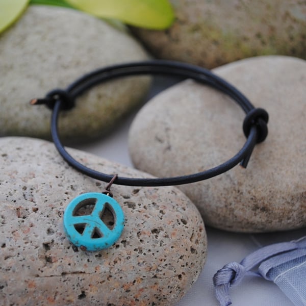Friendship Bracelet-Black leather & Turquoise peace