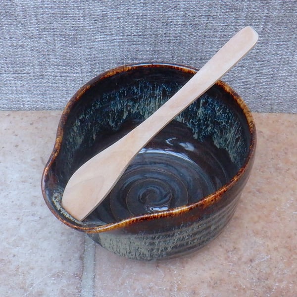 Serving bowl pate dip dish hand thrown stoneware pottery ceramic wheelthrown 