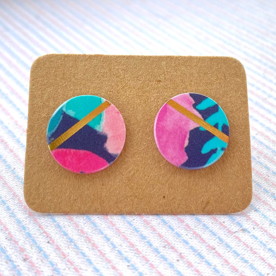 Recycled plastic pink & turquoise circle disc stud earrings