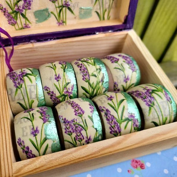 Lavender Wooden Napkin Rings,Set of 8 with Keepsake Box, Provencal Table Decor