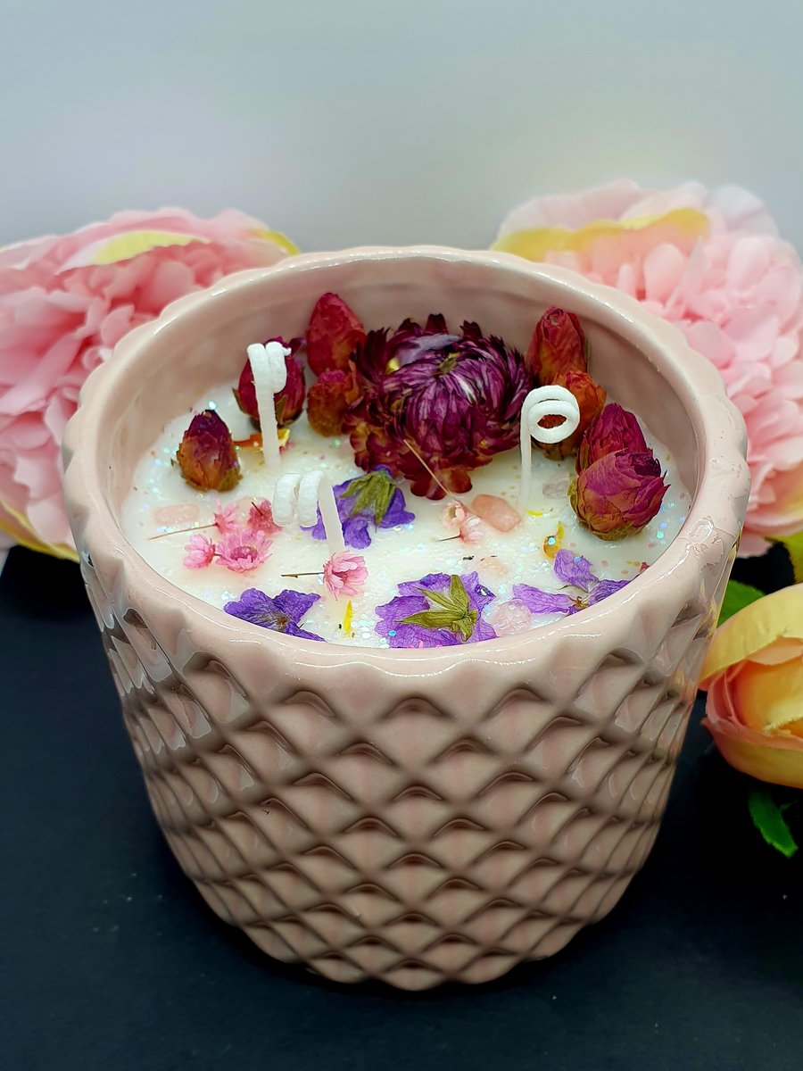 Large 3 x Wick Scented Candle. 