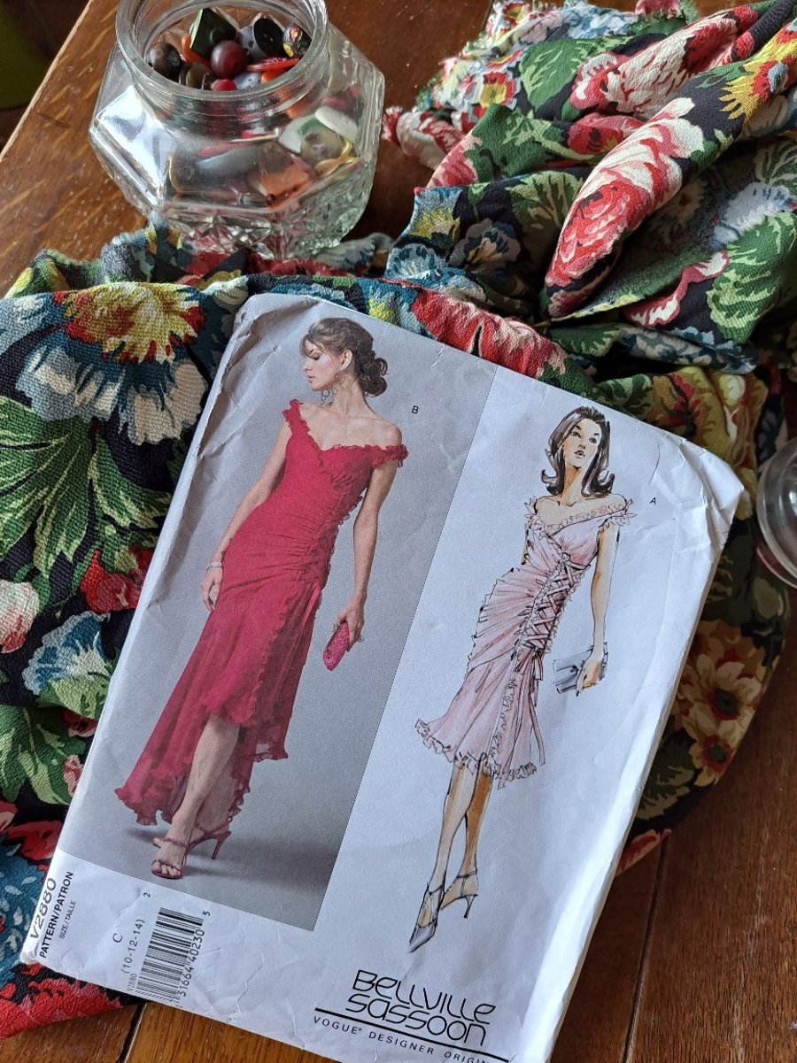 Vintage Vogue sewing pattern