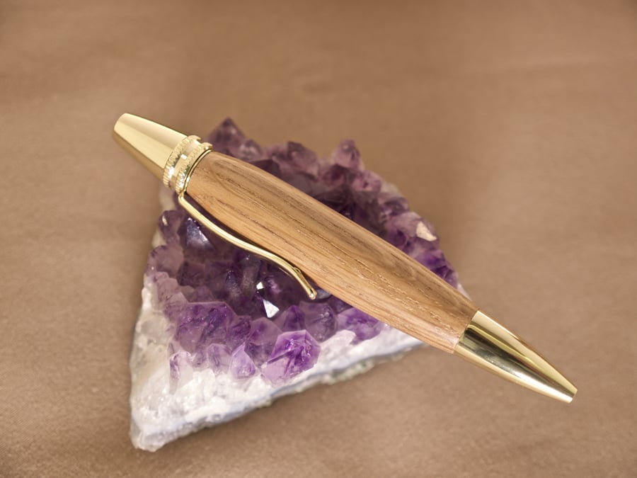 Wood pen hand crafted from reclaimed oak Scottish whiskey barrel.  R4,3