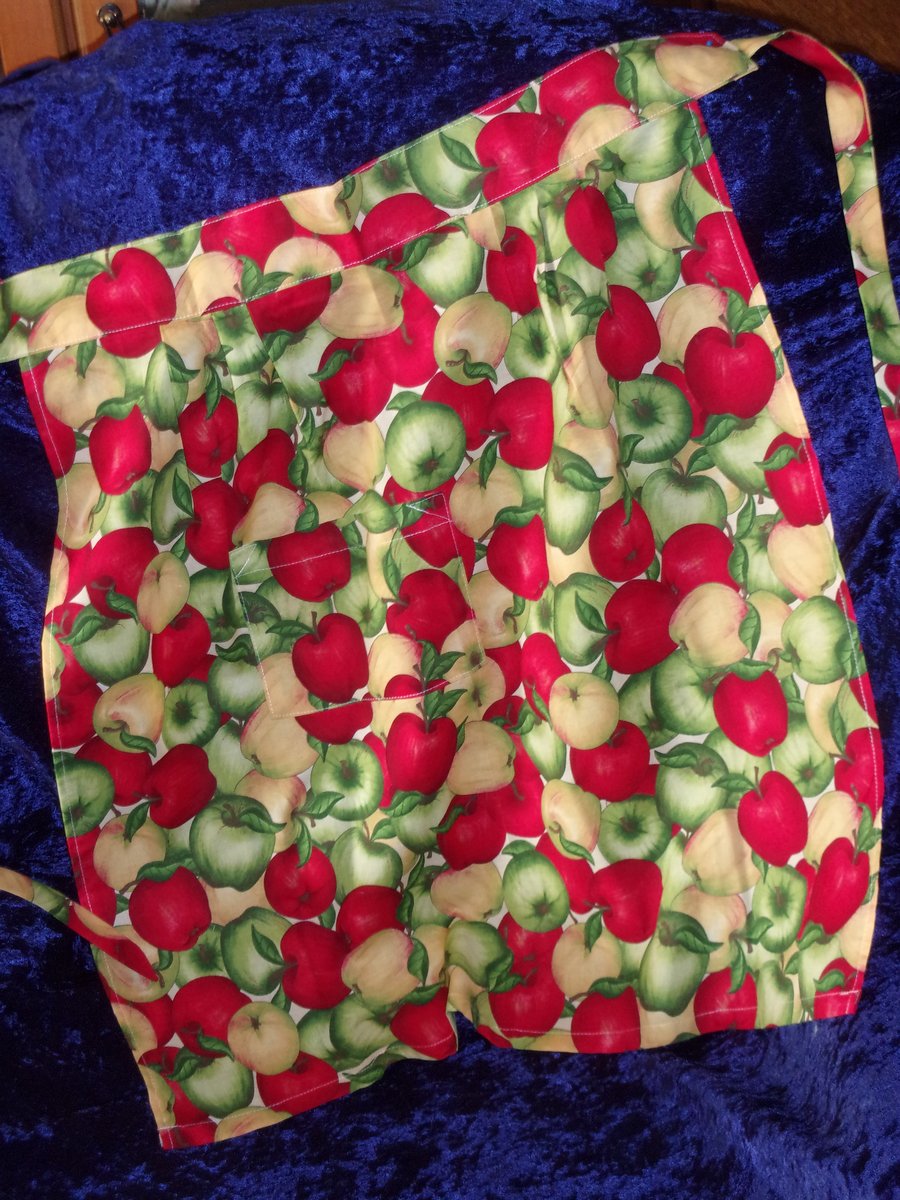 REDUCED PRICE Half Apron with Apple Design