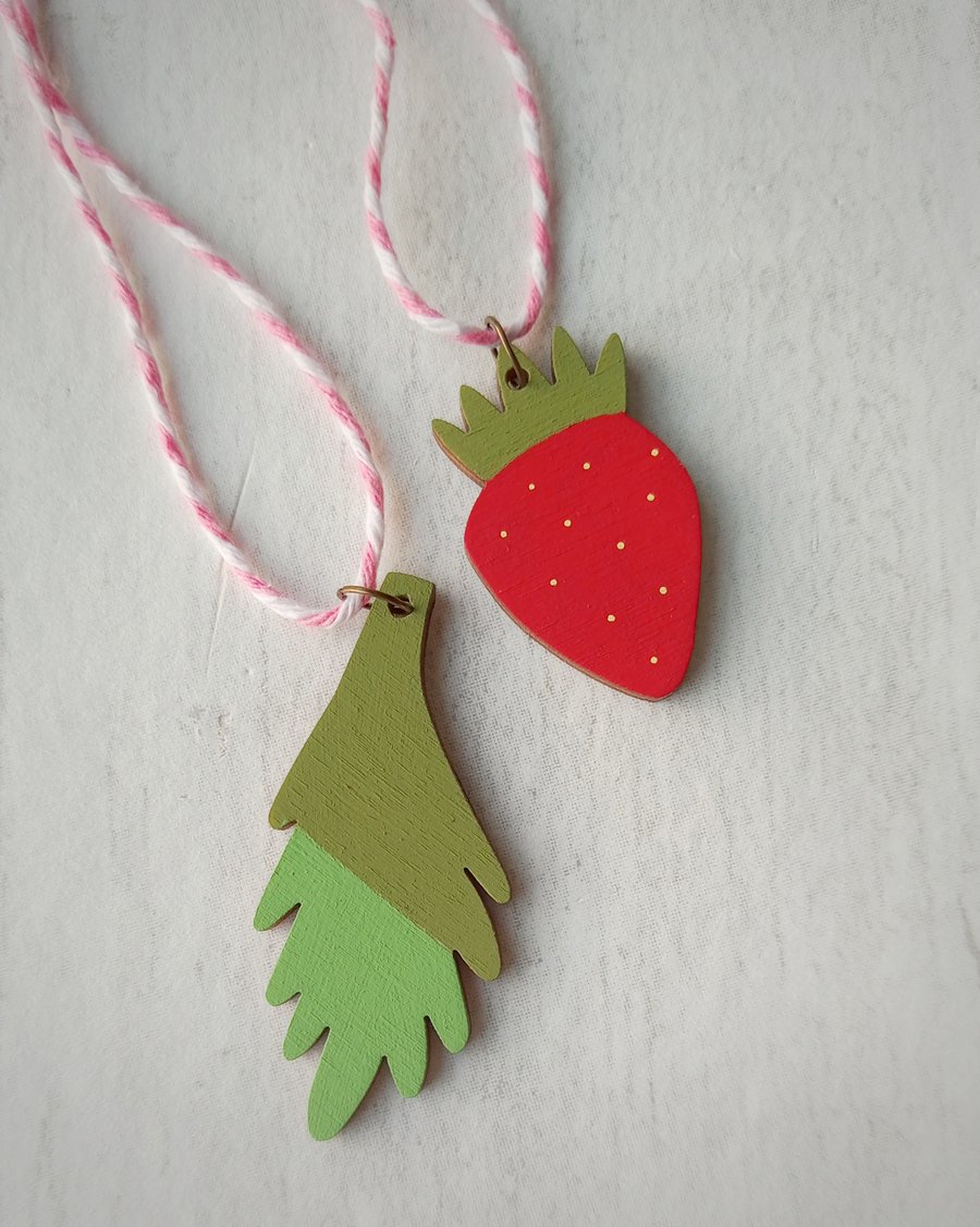 Strawberry Hanging Decoration, Summer Decor, Fruit Decoration, Keepsake