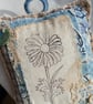 The lavender sachet with a daisy - Image 3