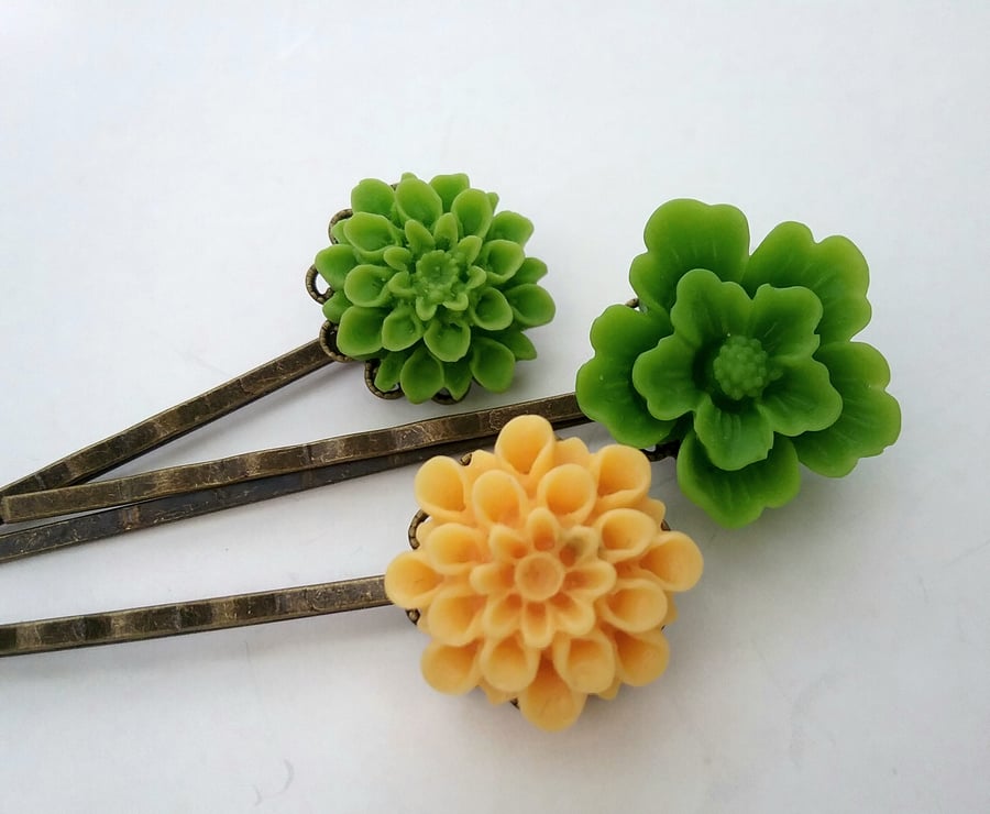 Green & Yellow Set Bobby Pins 