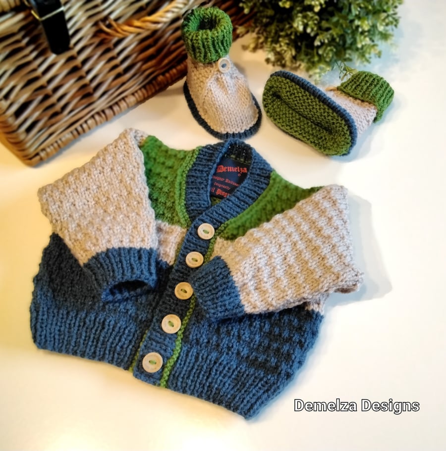 Boys Baby Cardigan  & Matching Booties 0-6 months size