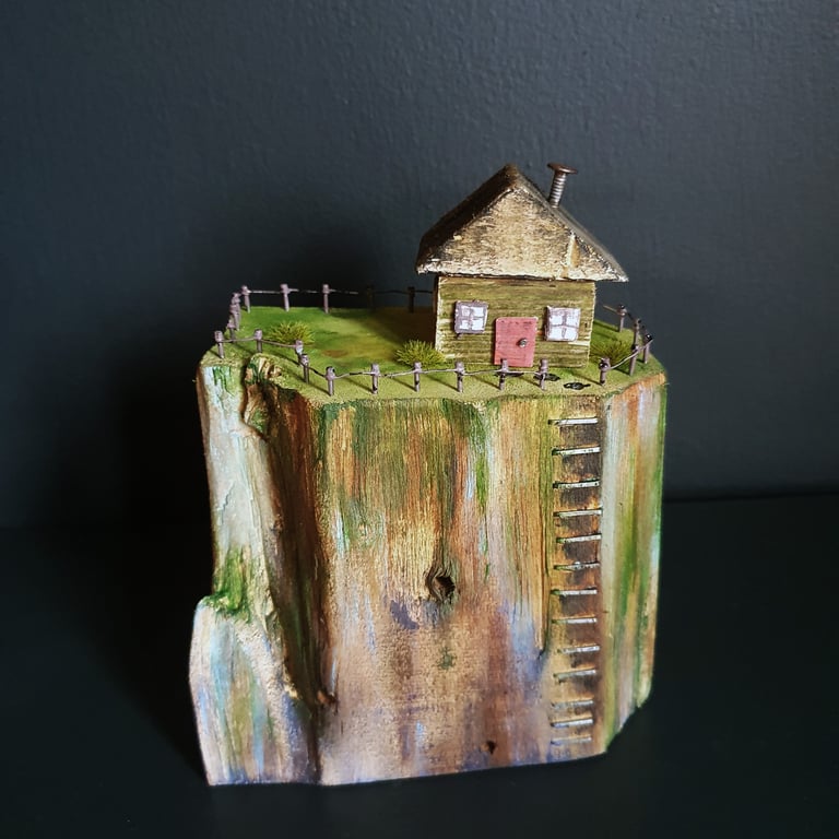 Driftwood Art Clifftop Retreat