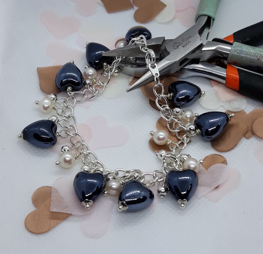 BR388 Blue ceramic heart bracelet with fresh water pearls