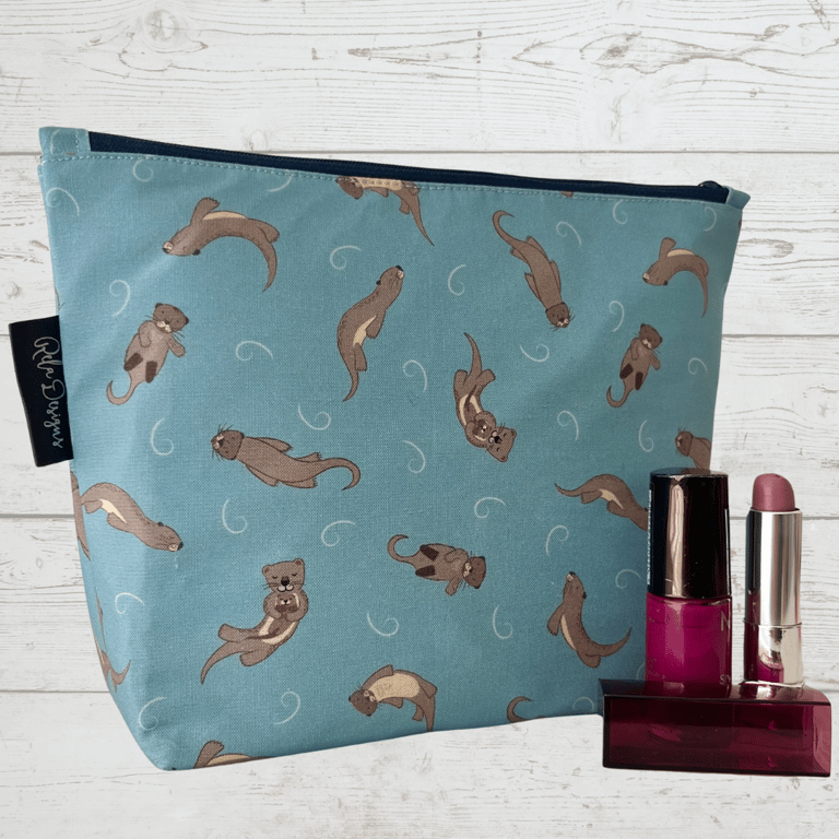 Make up bags, cute otters