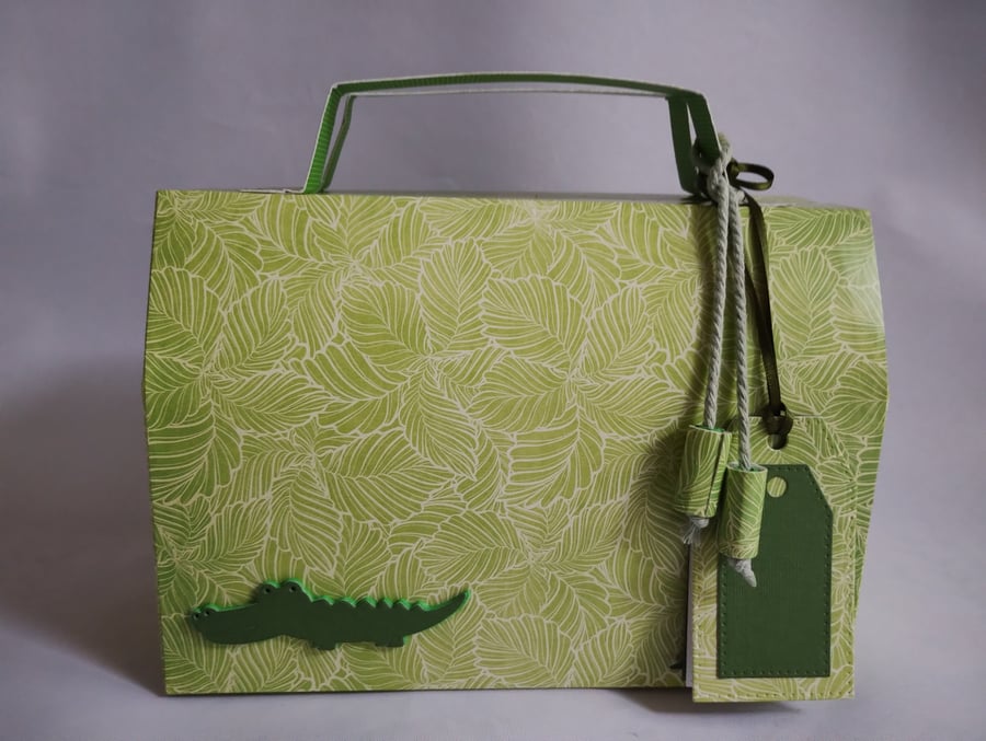 Cute Crocodile Leafy Green Gift Box
