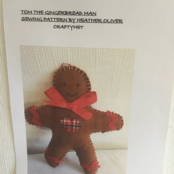 Tom the gingerbread man sewing kit
