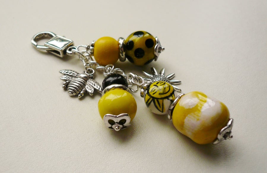 Black and Yellow Honey Bee and Sunflower Handbag Charm   KCJ1083